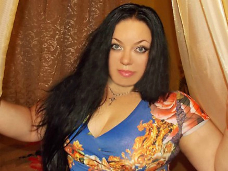 Приглашаю порядочного мужчину в уютное гнездышко для страстных и эмоциональных встреч. Готова выполнить все твои сокровенные желания. 19001, 37 лет